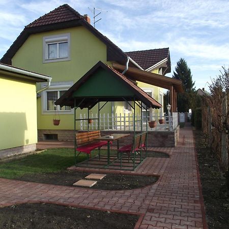 Apartman Kaszas Garden Mosonmagyaróvár Dış mekan fotoğraf