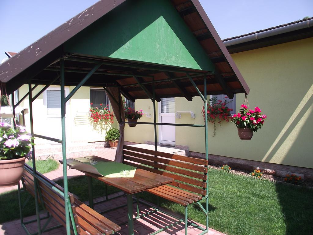 Apartman Kaszas Garden Mosonmagyaróvár Dış mekan fotoğraf