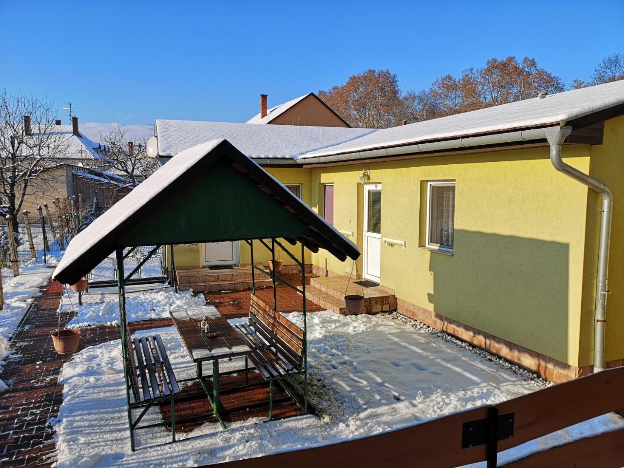 Apartman Kaszas Garden Mosonmagyaróvár Dış mekan fotoğraf